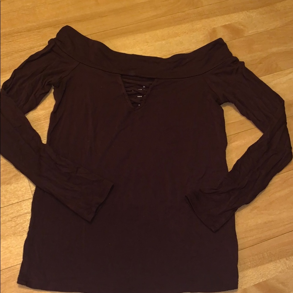 AE maroon off the shoulder tee